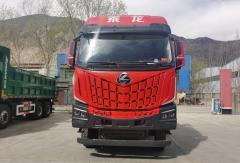 礦區(qū)運(yùn)輸新標(biāo)桿 乘龍HK 8X4自卸車破解“多拉快跑”難題