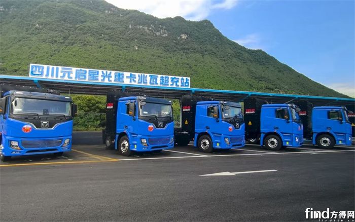 油電同速！新能源重卡冠軍領(lǐng)先進(jìn)入超充時(shí)代